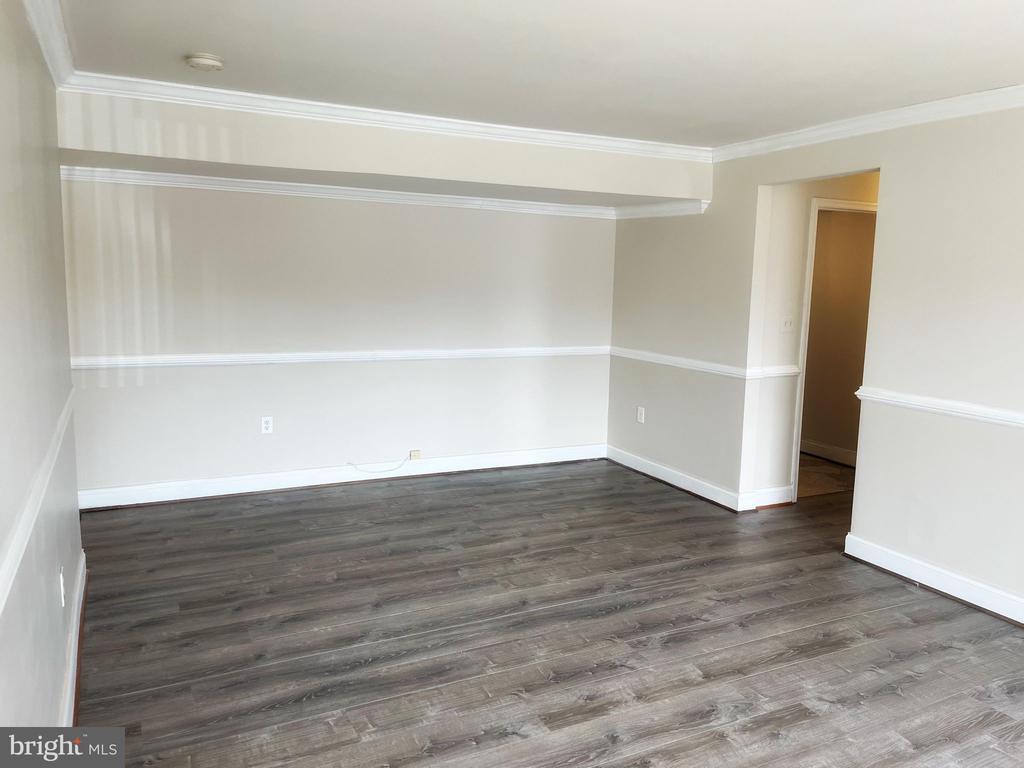 3863 SAINT BARNABAS ROAD Unit: T4