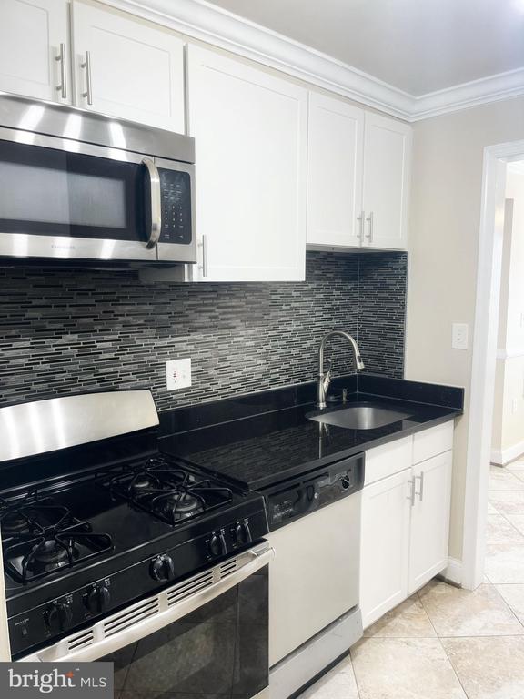 3863 SAINT BARNABAS ROAD Unit: T4
