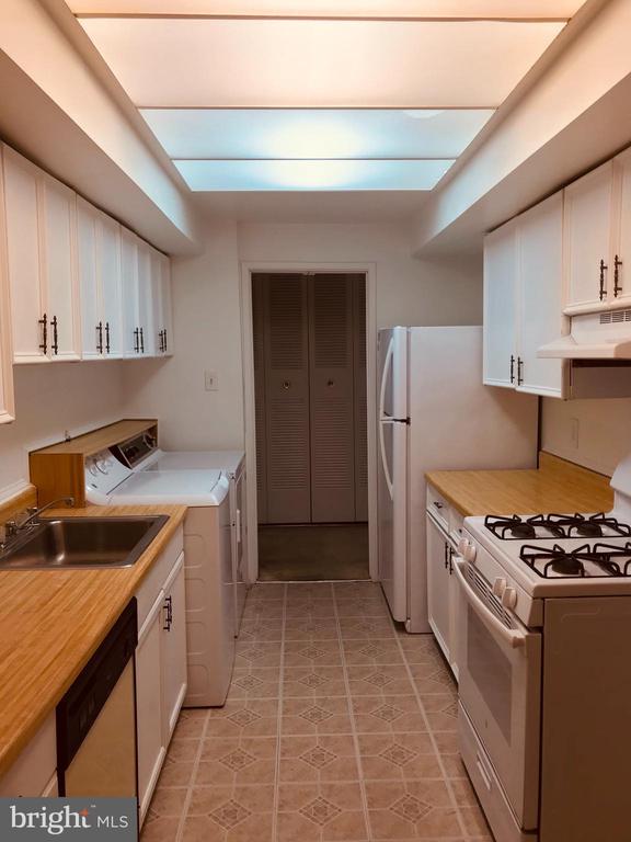 10244 PRINCE PLACE Unit: 21-103