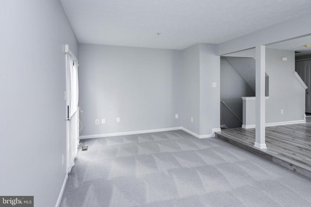 9815 BERRYWOOD COURT