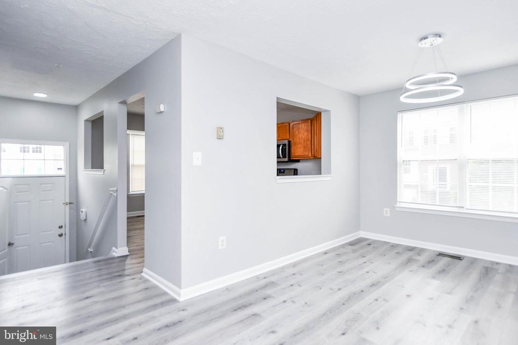 9815 BERRYWOOD COURT
