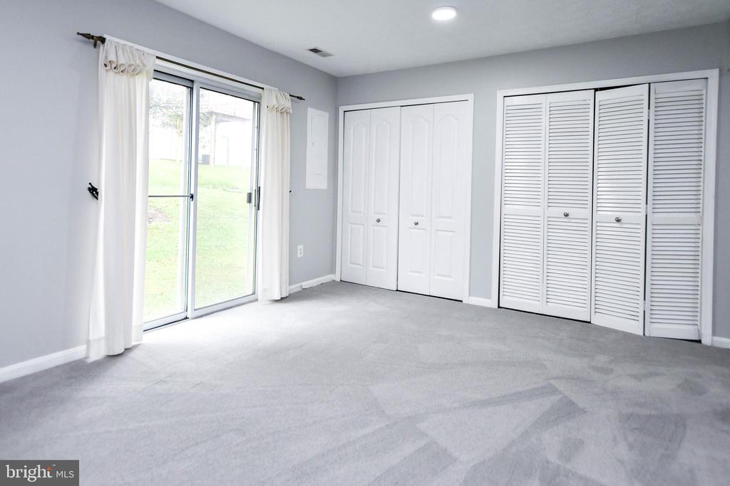 9815 BERRYWOOD COURT
