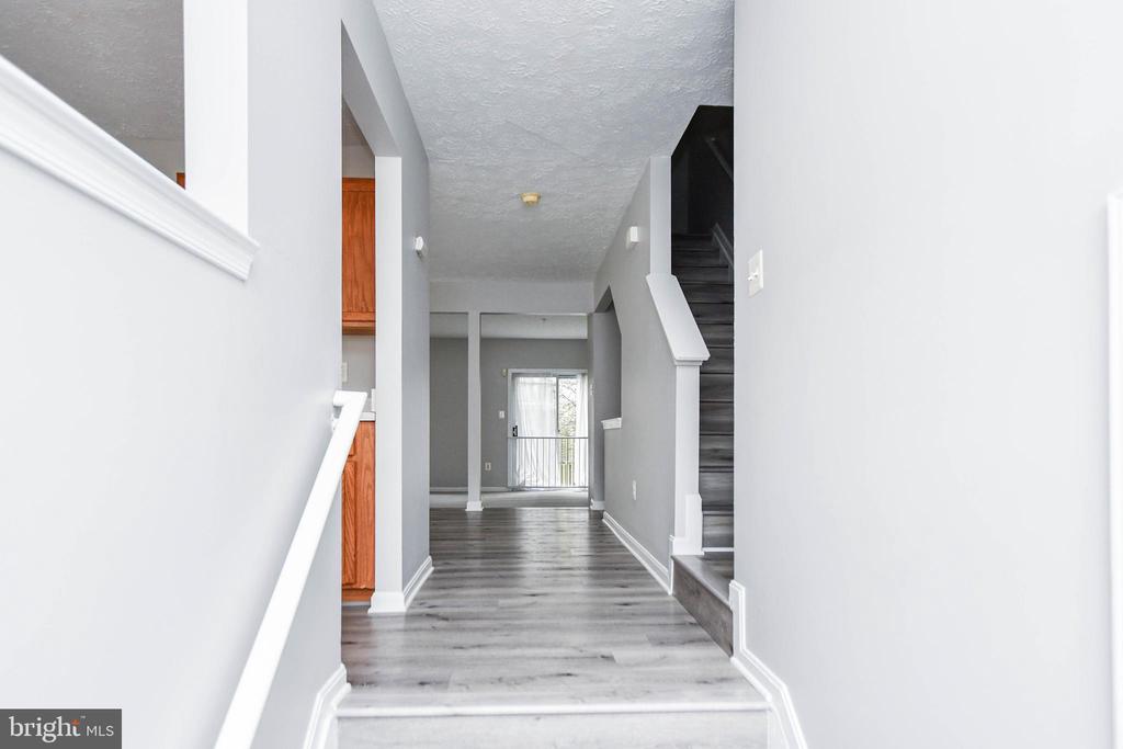 9815 BERRYWOOD COURT