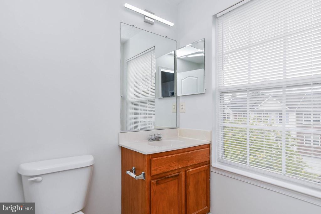9815 BERRYWOOD COURT