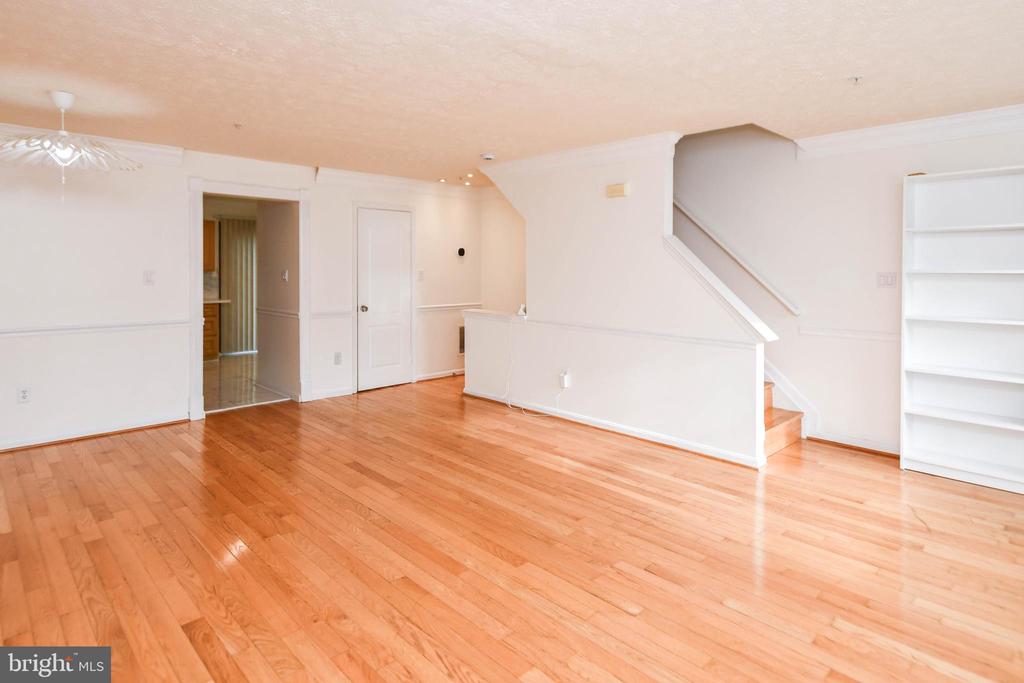 2702 BERRYWOOD LANE