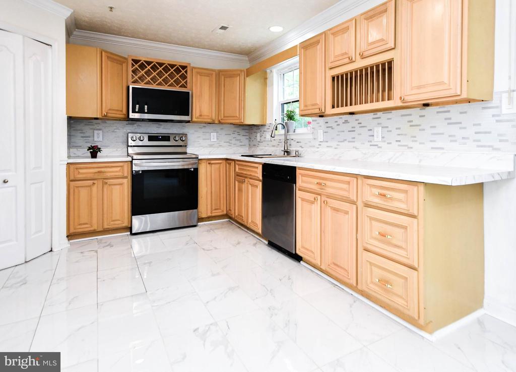 2702 BERRYWOOD LANE