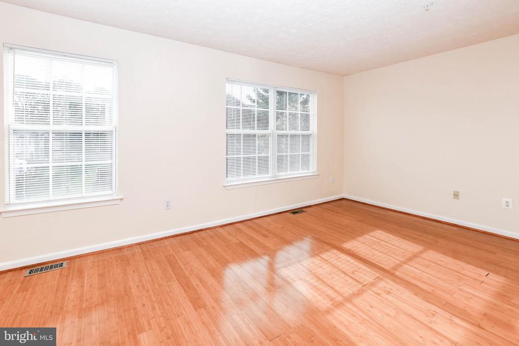 2702 BERRYWOOD LANE