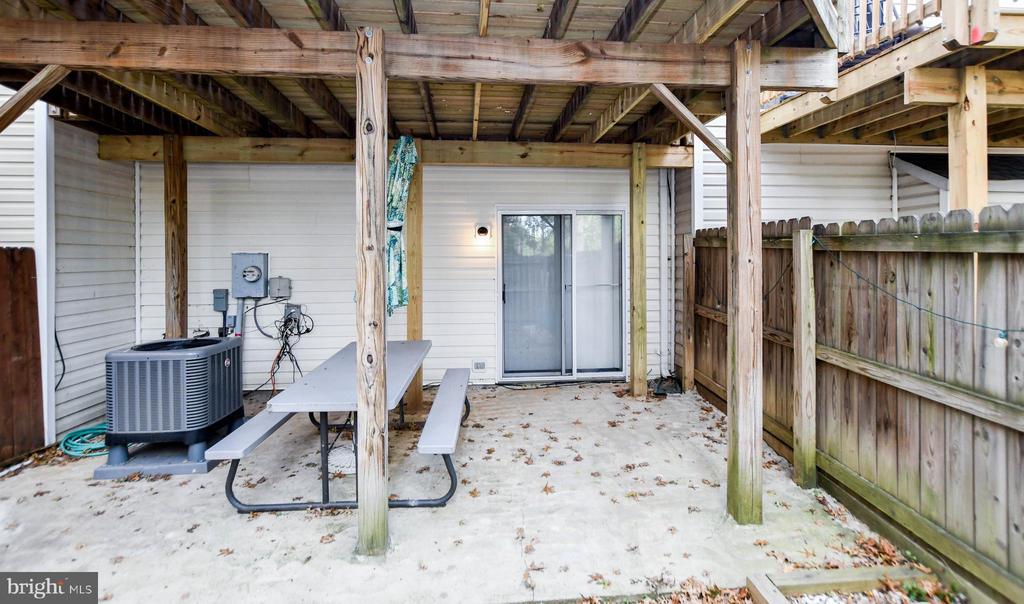 2702 BERRYWOOD LANE