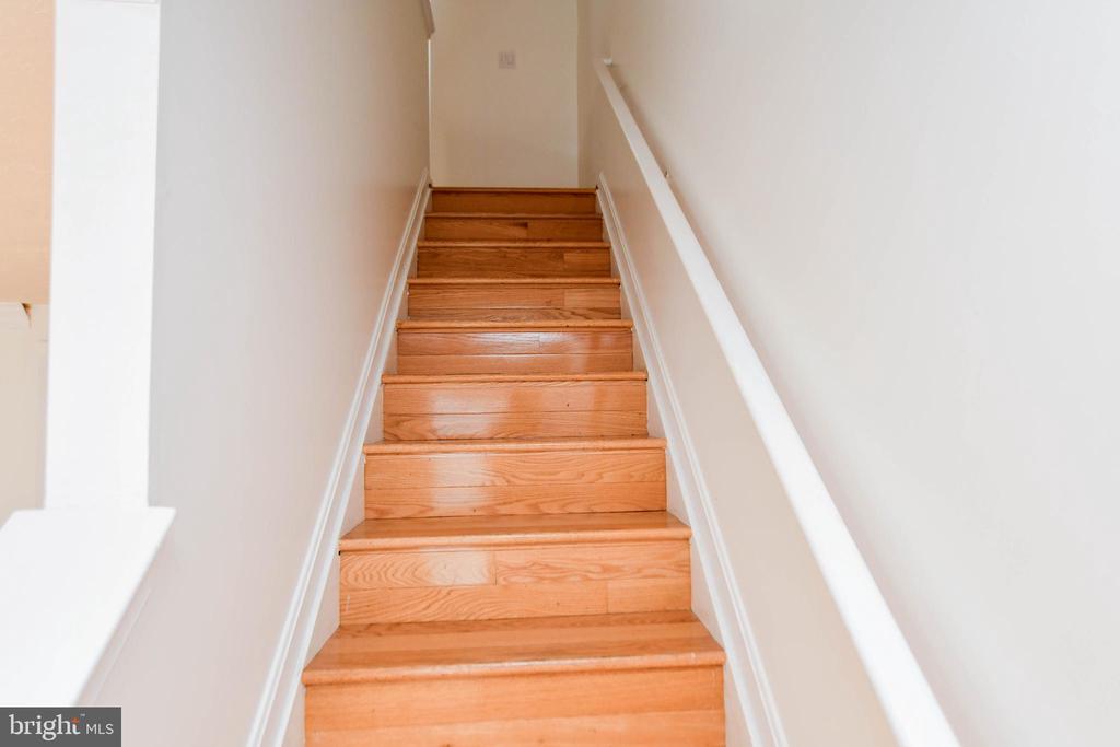 2702 BERRYWOOD LANE