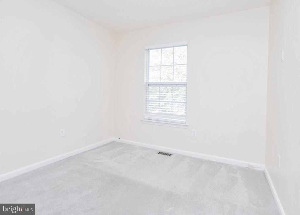 2702 BERRYWOOD LANE