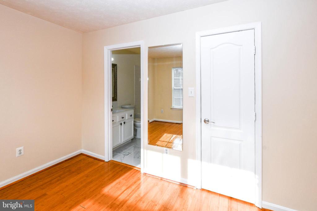2702 BERRYWOOD LANE