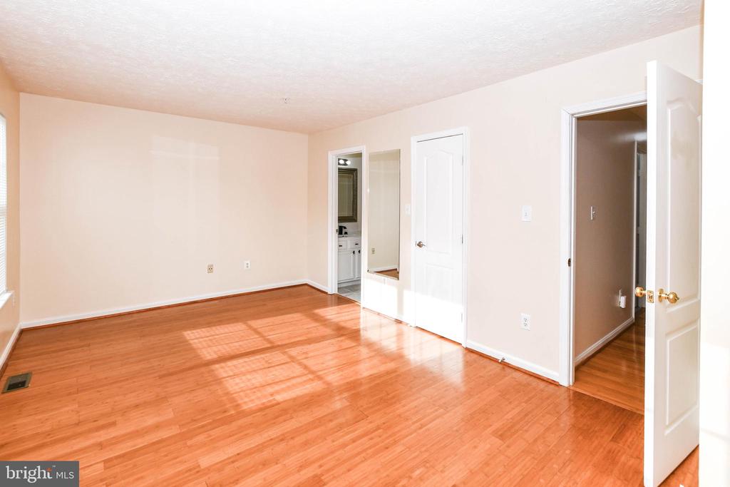 2702 BERRYWOOD LANE