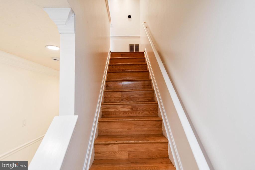 2702 BERRYWOOD LANE