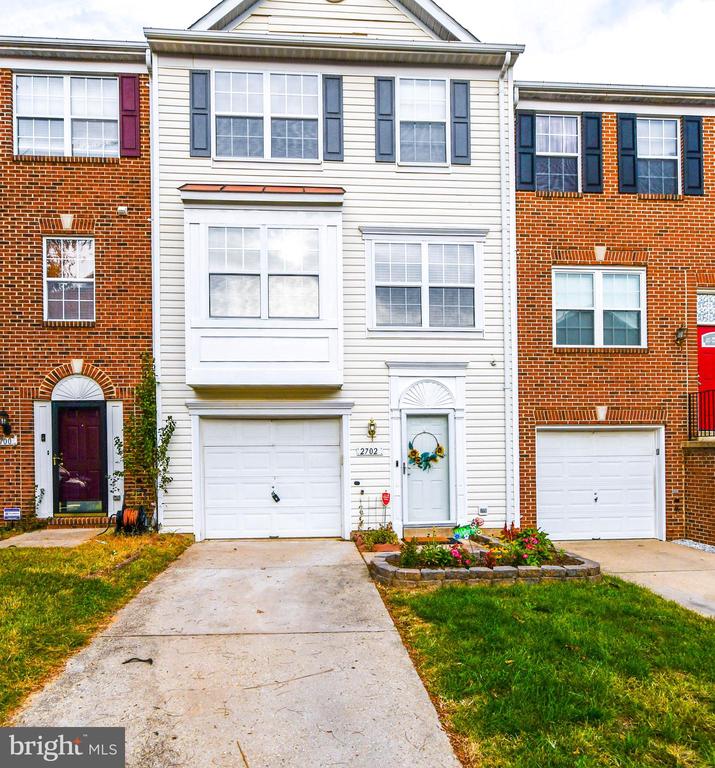2702 BERRYWOOD LANE