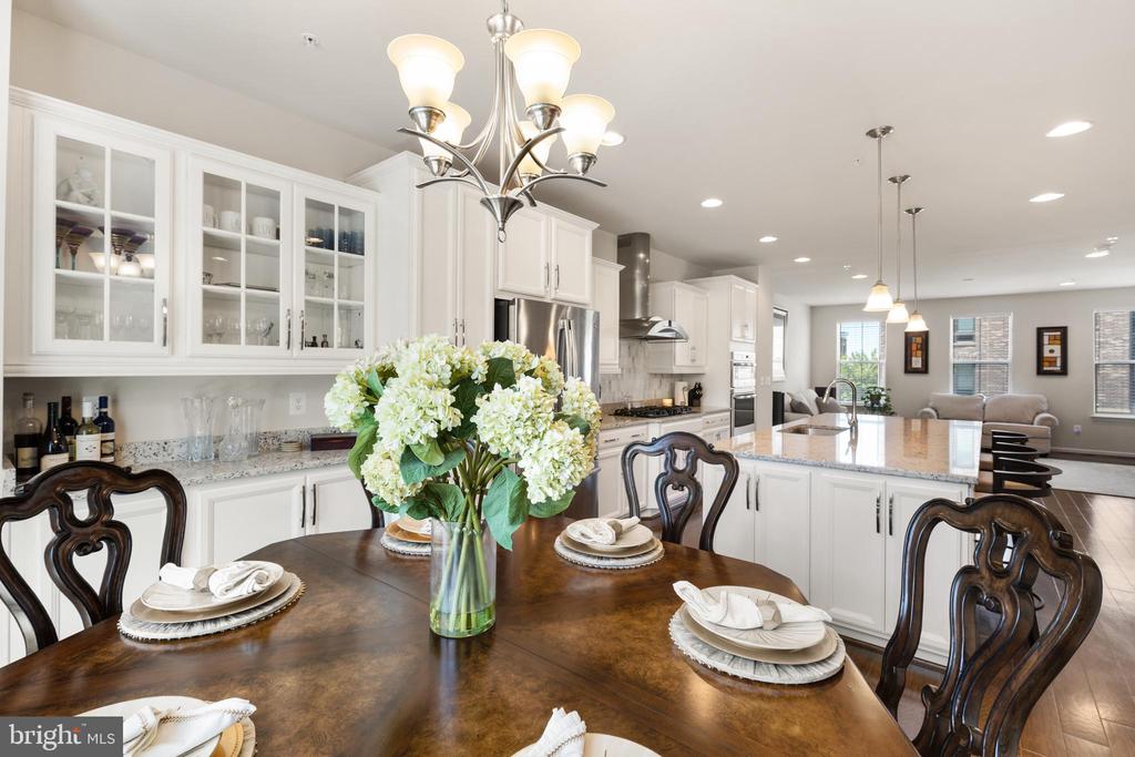 510 HARBORVIEW Unit: 364