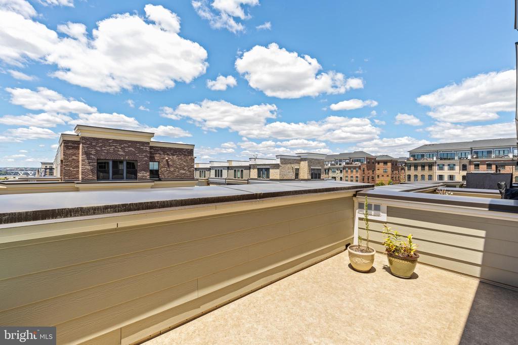 510 HARBORVIEW Unit: 364