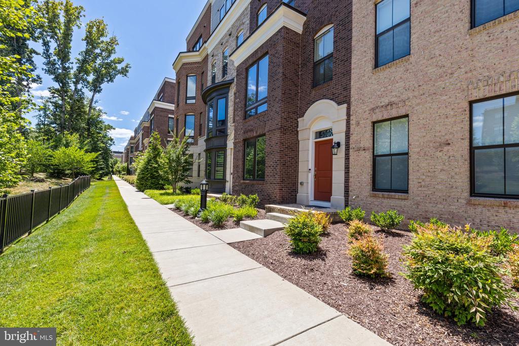 510 HARBORVIEW Unit: 364