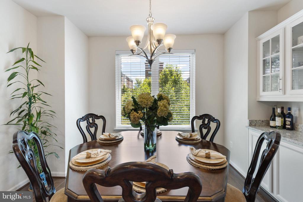 510 HARBORVIEW Unit: 364