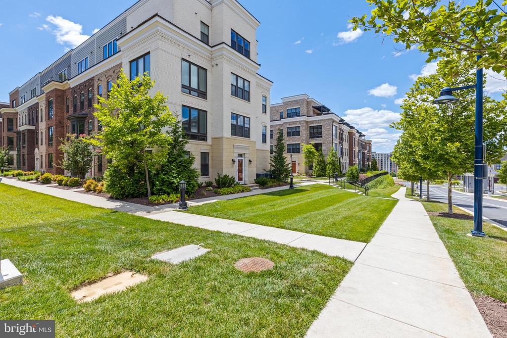 510 HARBORVIEW Unit: 364