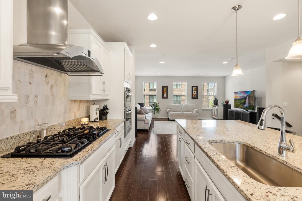 510 HARBORVIEW Unit: 364