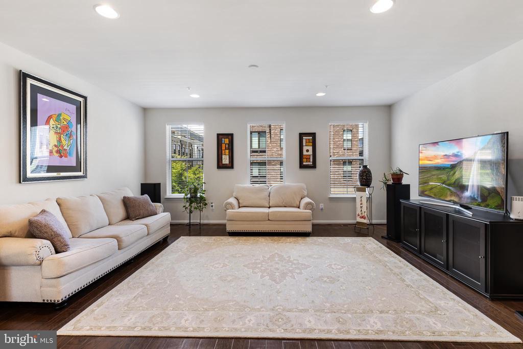 510 HARBORVIEW Unit: 364