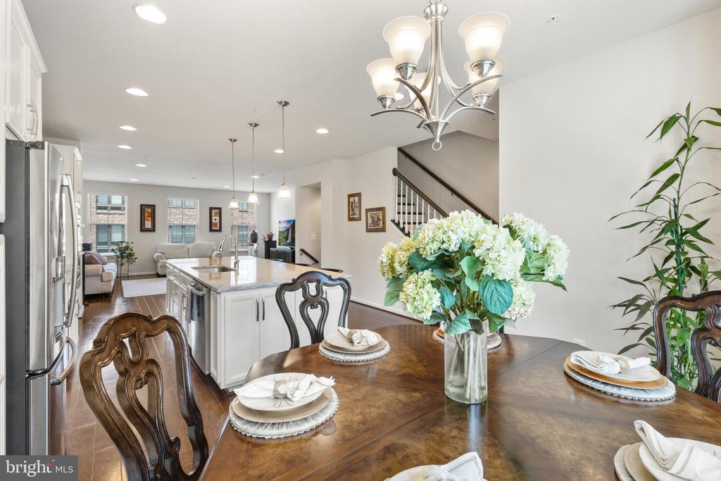510 HARBORVIEW Unit: 364