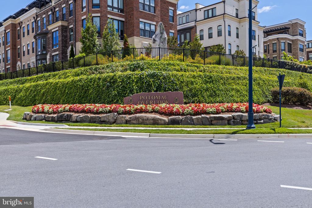 510 HARBORVIEW Unit: 364
