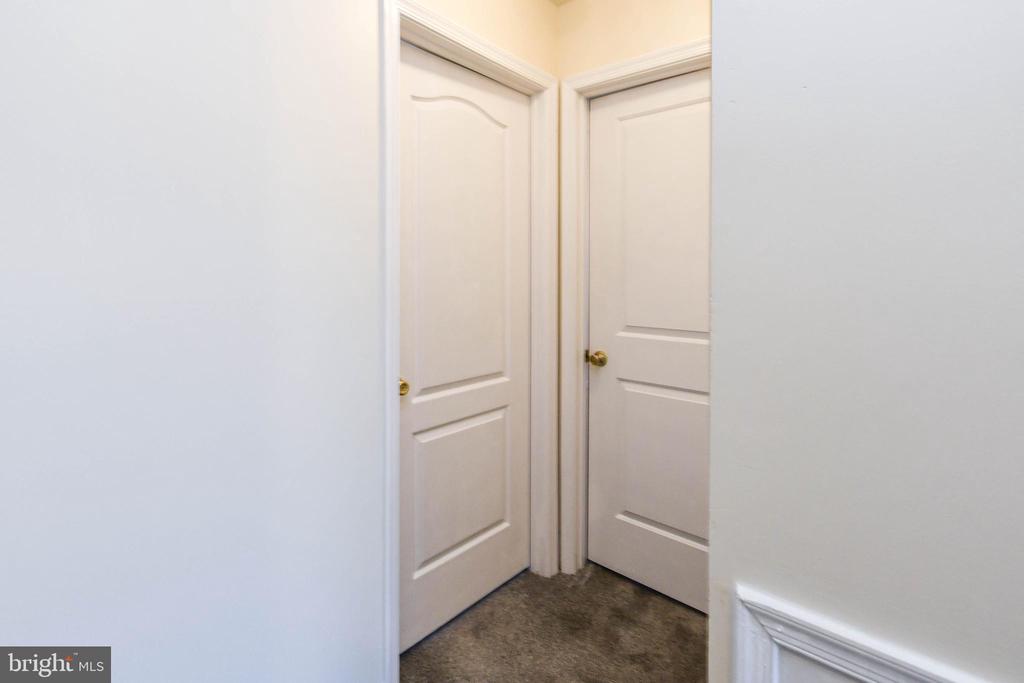 5211 DAVENTRY TERRACE