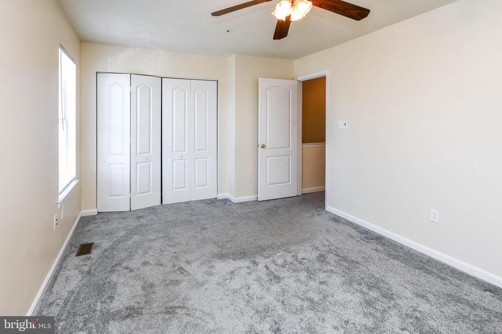 5211 DAVENTRY TERRACE