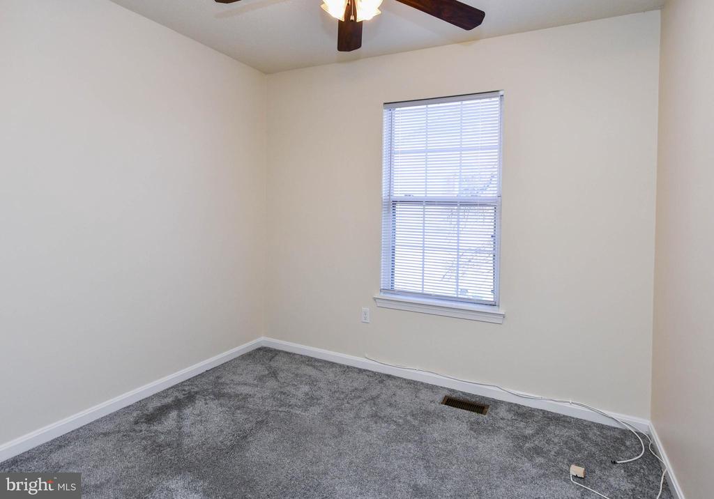 5211 DAVENTRY TERRACE