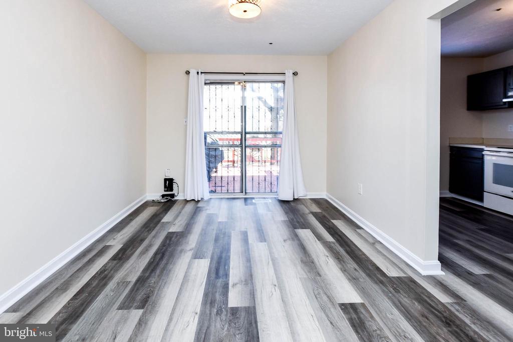 5211 DAVENTRY TERRACE