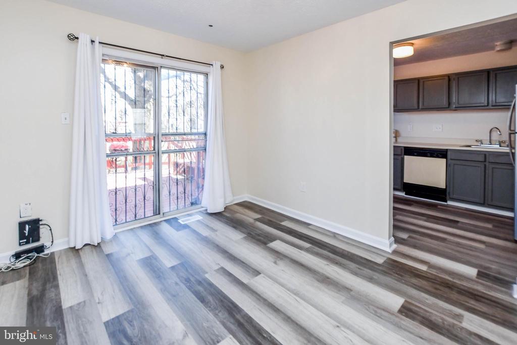 5211 DAVENTRY TERRACE