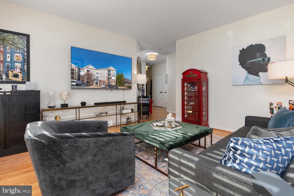 1321 KAREN BOULEVARD Unit: 209