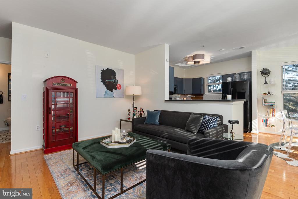 1321 KAREN BOULEVARD Unit: 209