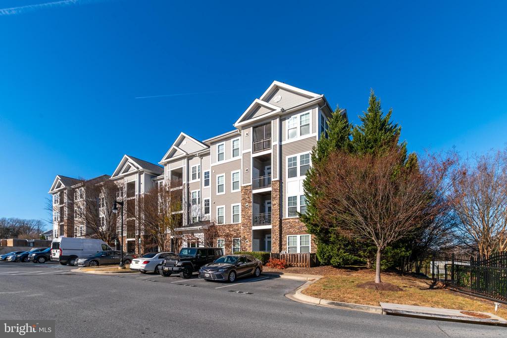 1321 KAREN BOULEVARD Unit: 209