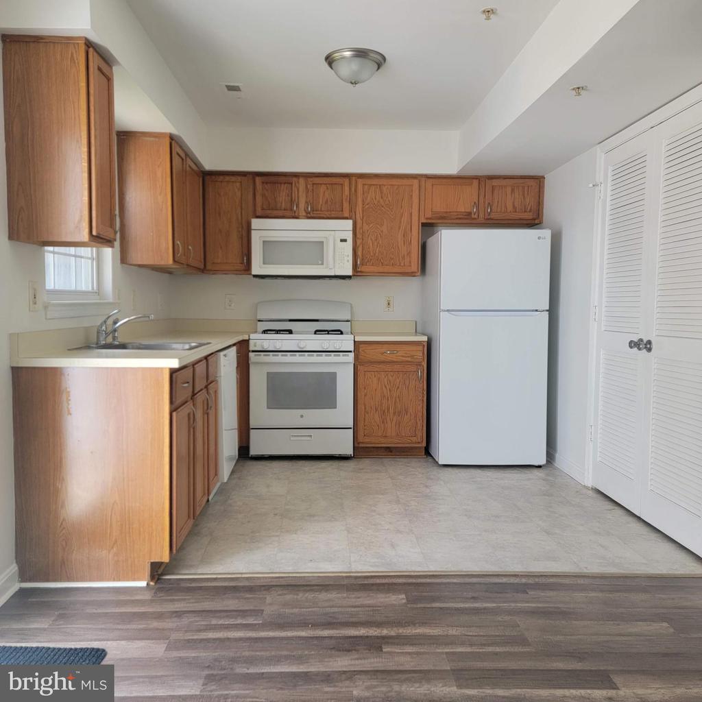 6229 E HIL MAR CIRCLE