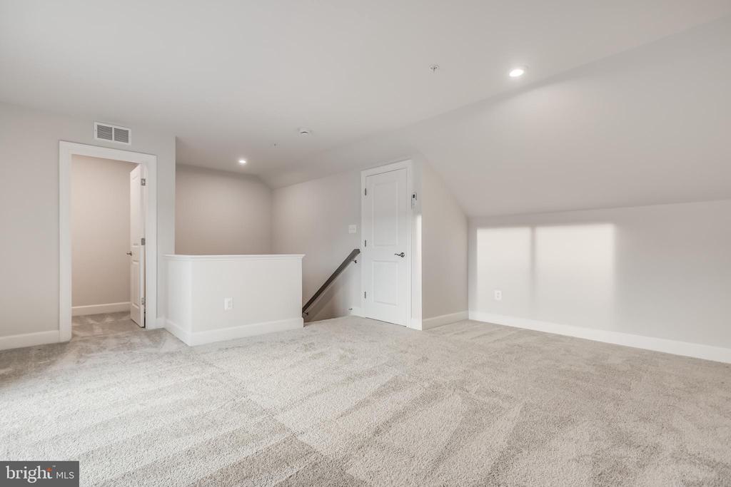 10835 FOXTROT CIRCLE