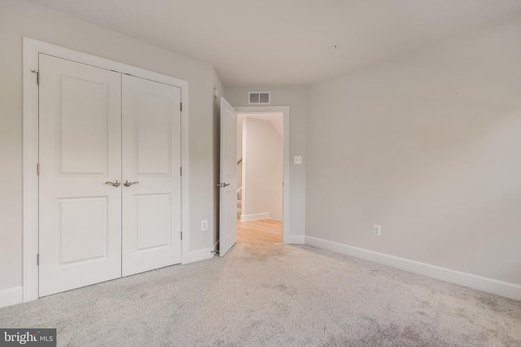 10835 FOXTROT CIRCLE