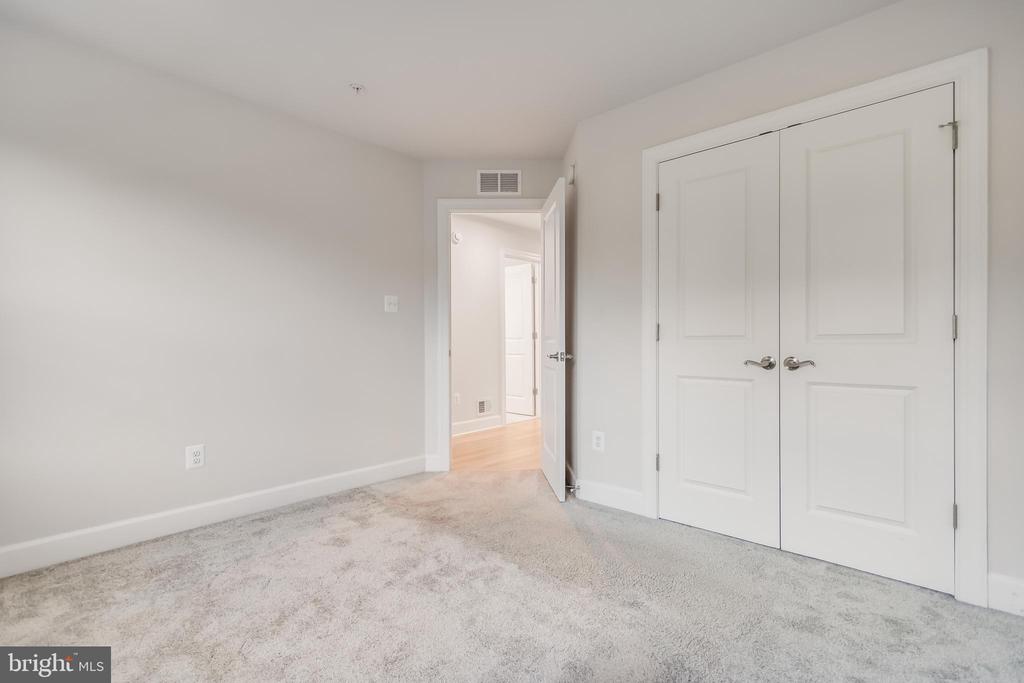 10835 FOXTROT CIRCLE