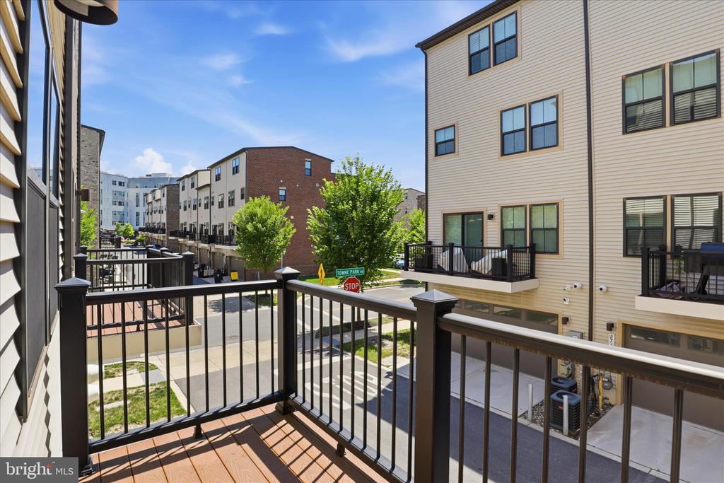 4702 TOWNE PARK ROAD