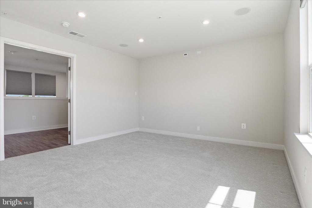 4702 TOWNE PARK ROAD