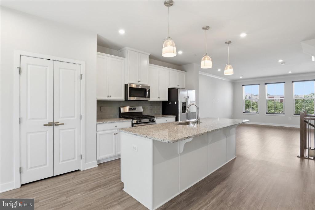 4702 TOWNE PARK ROAD