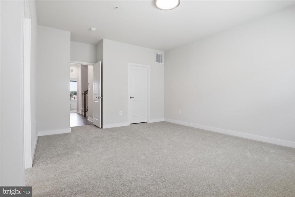 4702 TOWNE PARK ROAD