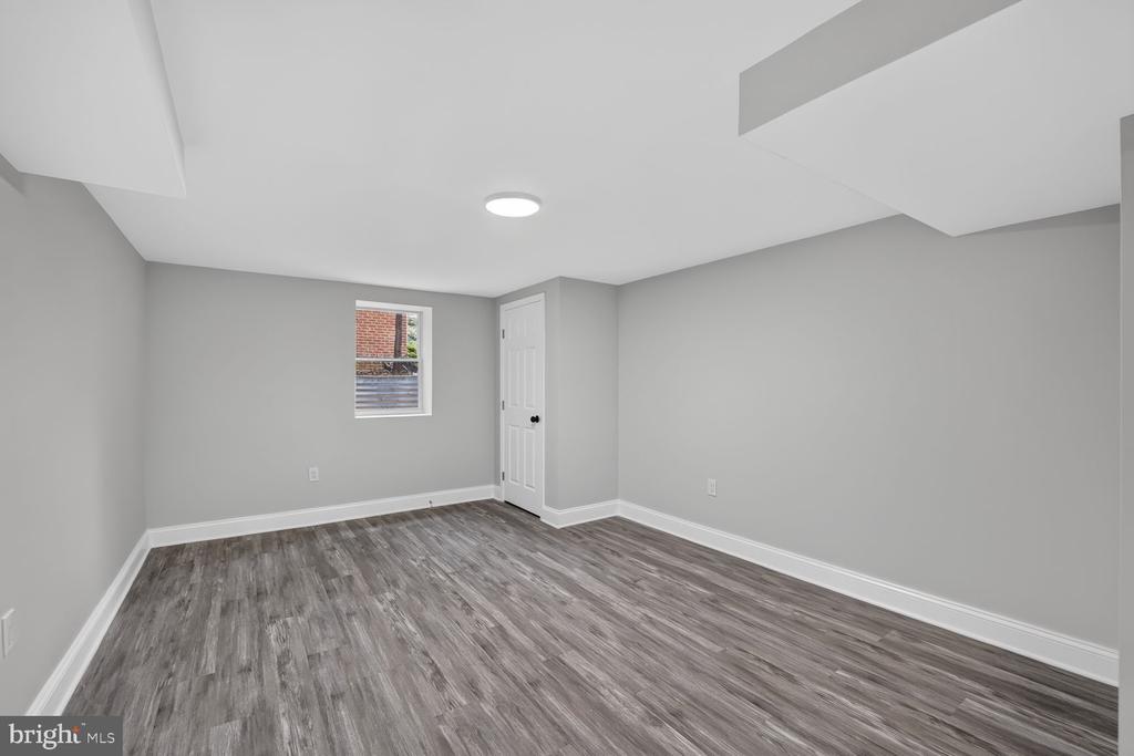 6800 WESTCHESTER COURT