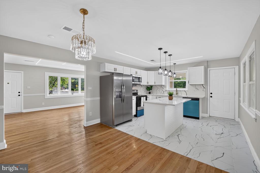 6800 WESTCHESTER COURT