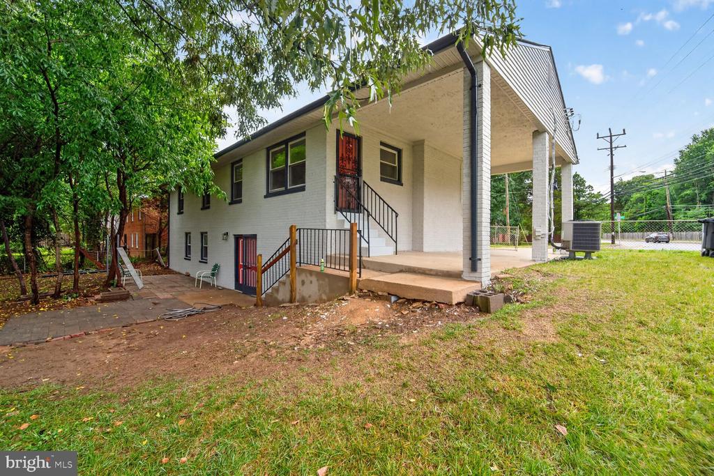6800 WESTCHESTER COURT