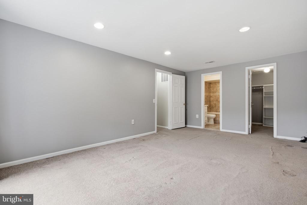 10205 BALSAMWOOD DRIVE