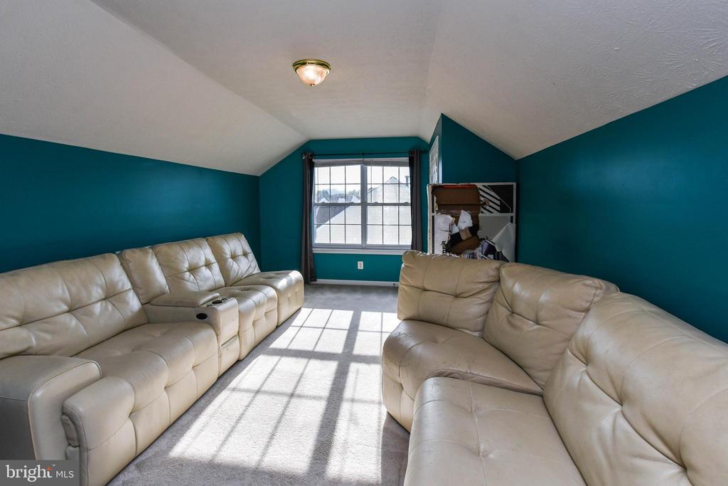 10629 GALLANT FOX WAY