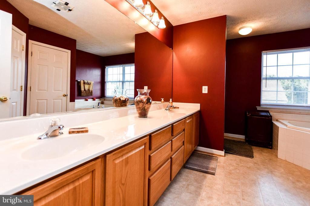 10629 GALLANT FOX WAY