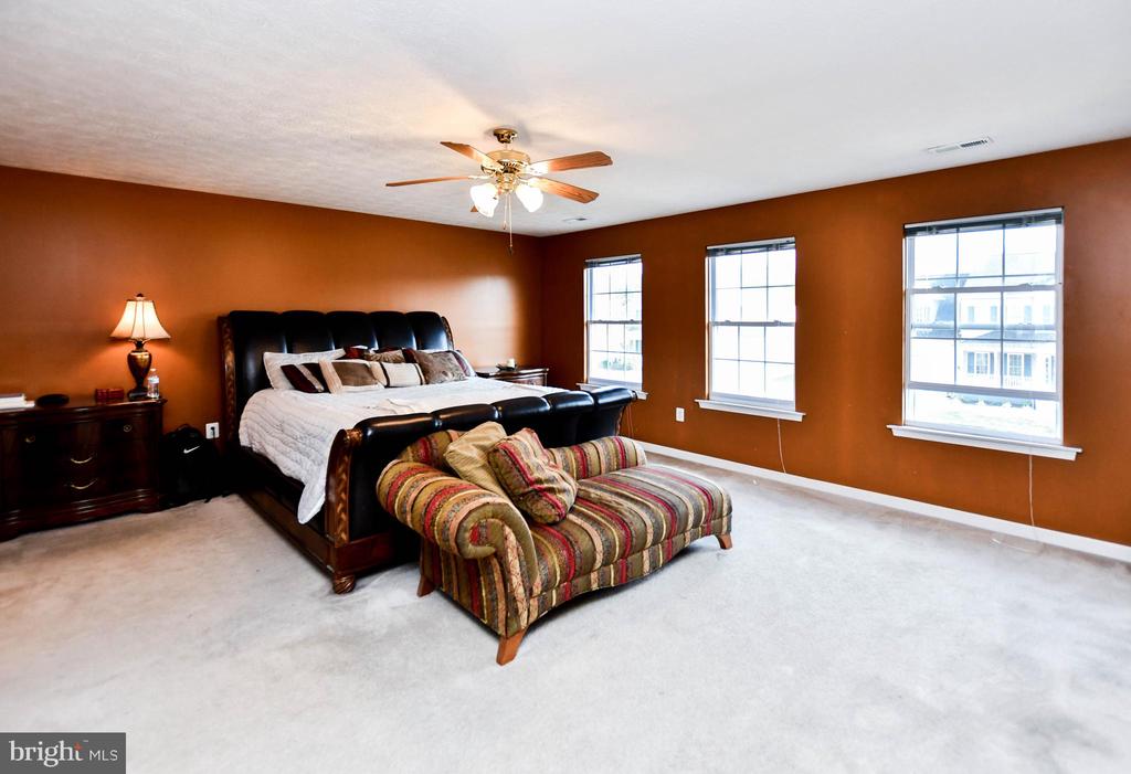 10629 GALLANT FOX WAY